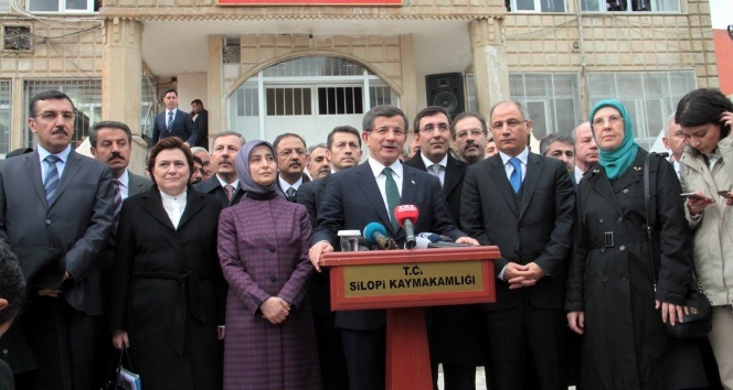 Davutoğlu'ndan provokasyon uyarısı