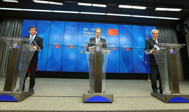 Davutoğlu'ndan zirve sonrası önemli açıklamalar