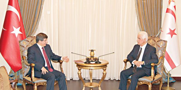 Davutoğlu’ndan Rumlara uzlaşma çağrısı