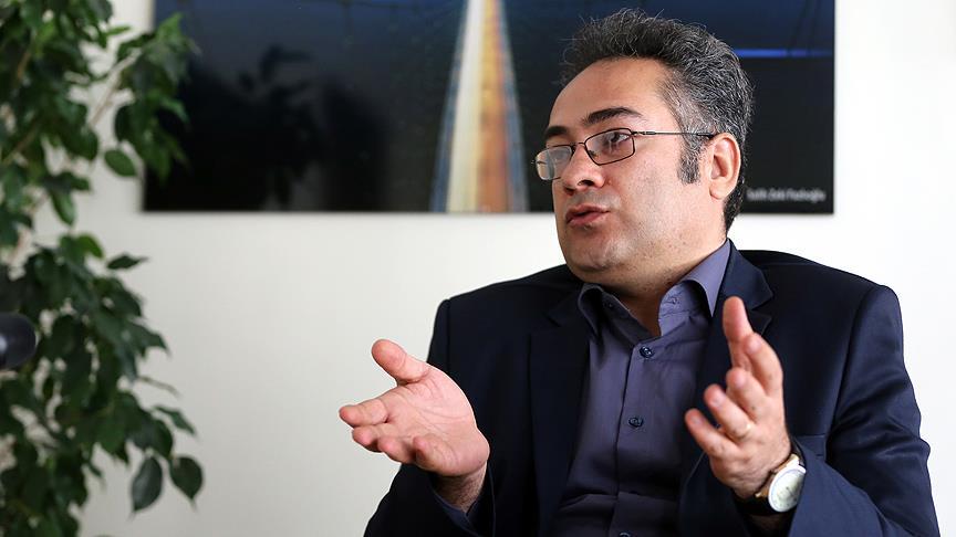 'Davutoğlu'nun İran ziyareti politik yönden çok değerli'