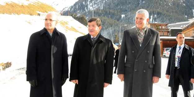 Davutoğlu'nun keyfi yerinde