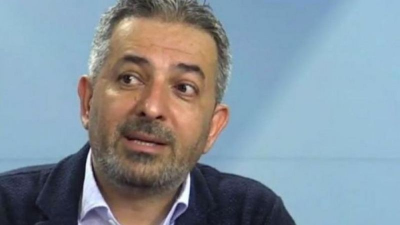 Davutoğlu'nun tetikçisi far görmüş tavşana döndü! Ne oldu, rengin soldu Akif