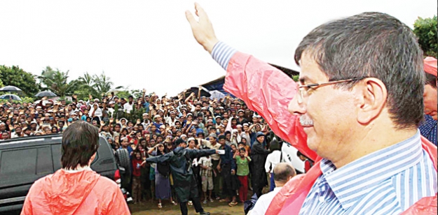 Davutoğlu’nun söz verdiği yardımlar Myanmar’da
