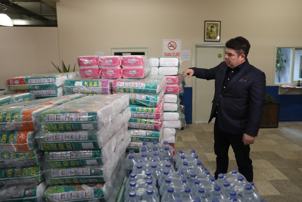 Dayanışma kamyonu Buca’dan Elazığ’a yola çıktı 