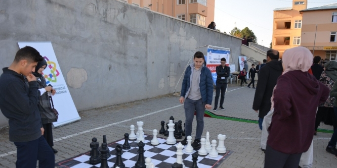 Sivas Gençleriyle Buluşuyor