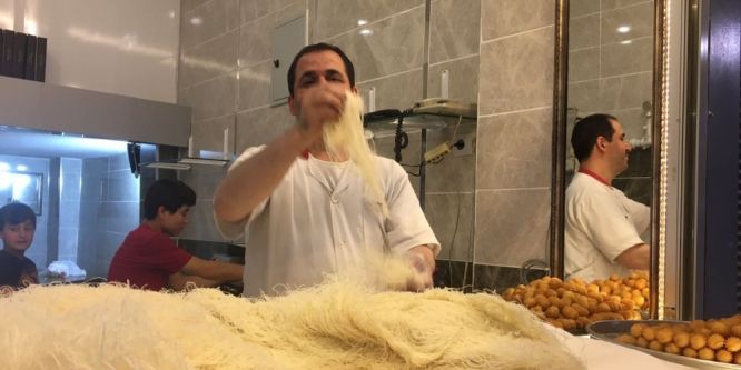 Tatlıcılarda Ramazan telaşı