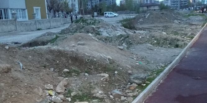 Akköprü’de 275 kamyon hafriyat toplandı