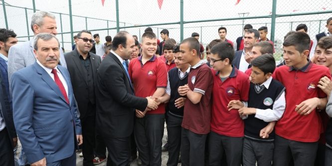 Viranşehirli gençler spor sahasına kavuştu