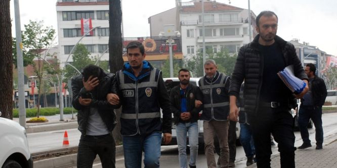 Otomobil hırsızları adliyeye sevk edildi