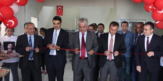 Öğrencilerin TUBİTAK fuarı büyük ilgi gördü