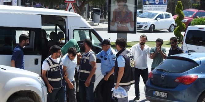 Çeşme’de telefon dolandırıcılarına film gibi operasyon