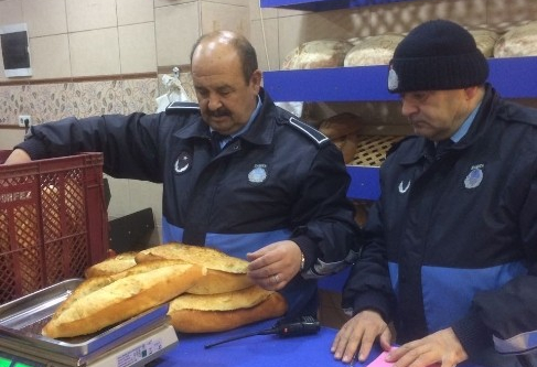 Salihli zabıtası fırınları kontrol etti