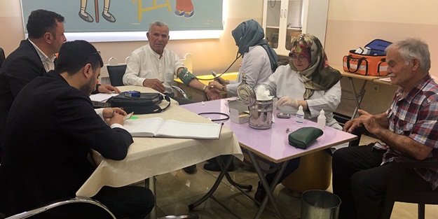 Dede ve ninelere sağlık kontrolü