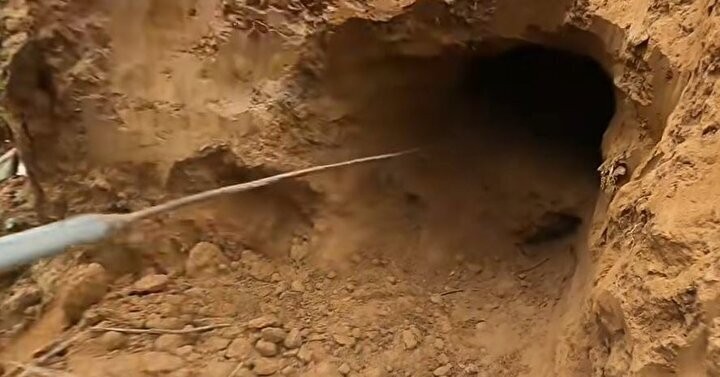 Dedektörle bulup çuvala doldurdular! Toprağın altından yüzlercesi çıktı