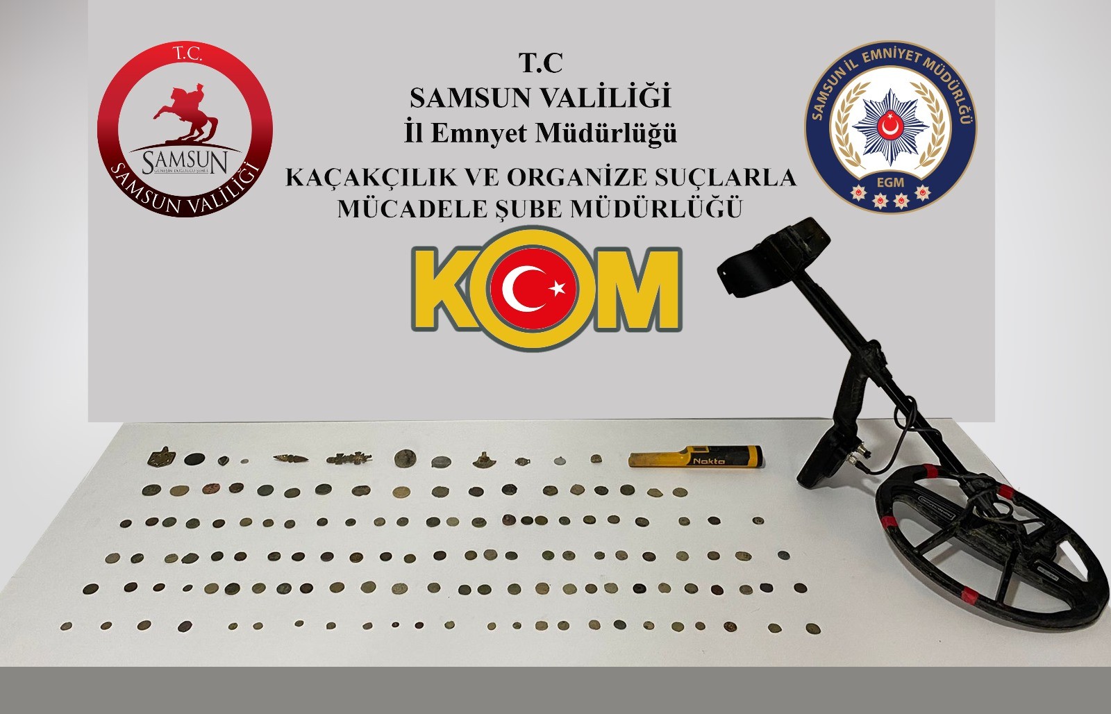 Dedektörlerle hazine buldular! Satmaya çalışırken elense oldular