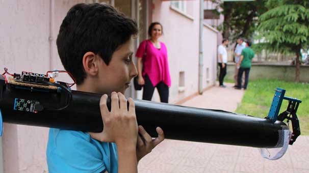 11 yaşındaki Arda’nın müthiş buluşunu görenler bakın ne sandı