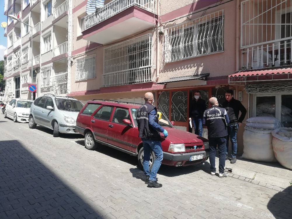 Dedesinin silahıyla oynarken kız kardeşini yaraladı 