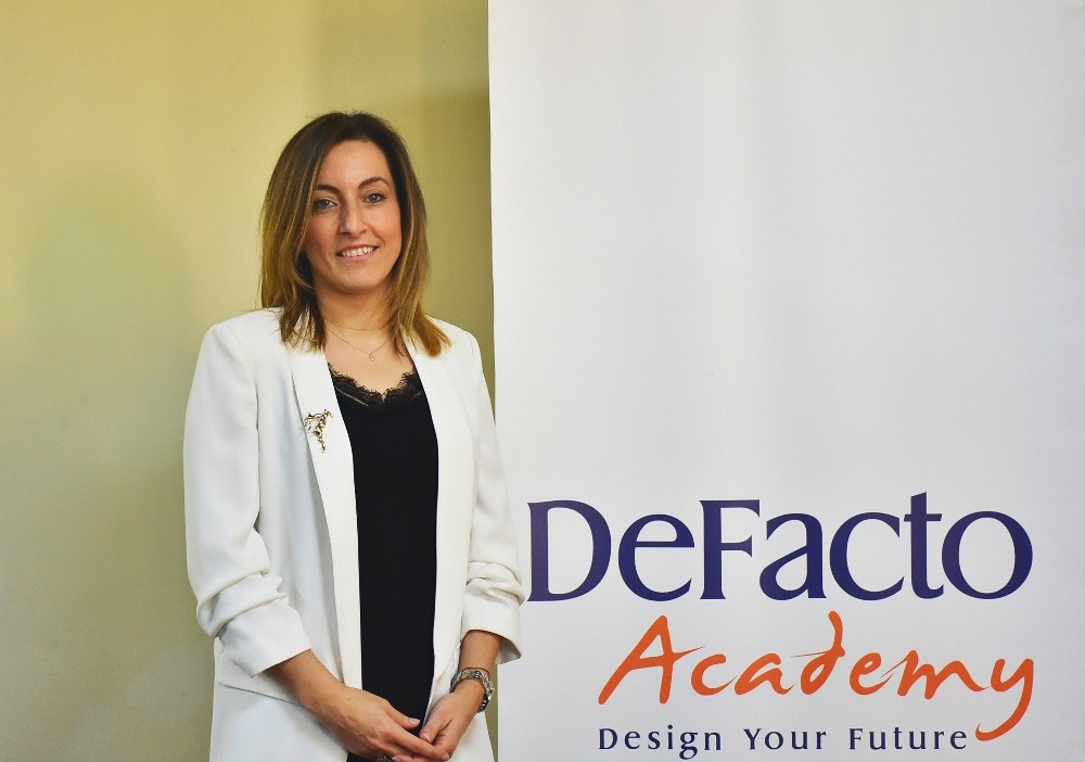 DeFacto’nun ’mutlu kadınlar’ı 