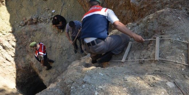 Kuyu kazarken suçüstü yakalandılar