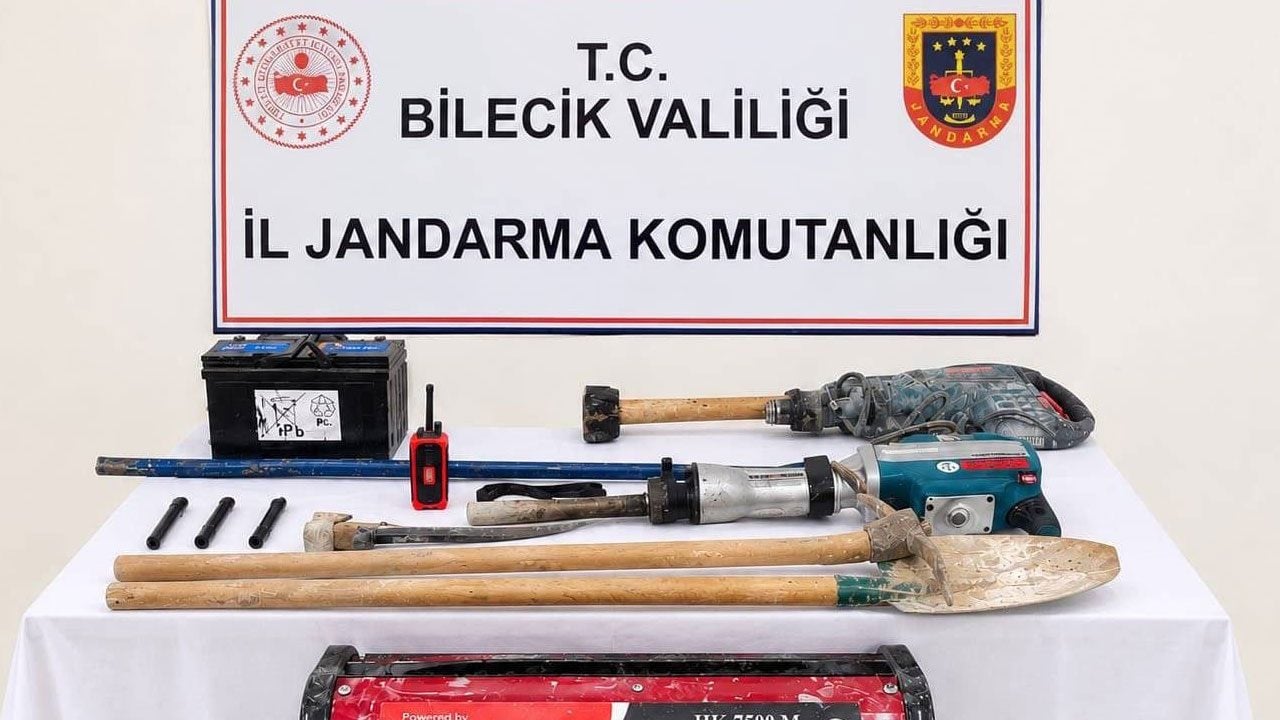 Define peşindeyken suçüstü yakalandılar!