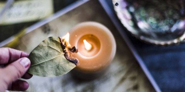 Defne yaprağı nasıl yakılır? Defne yaprağı yakmanın faydaları nelerdir?