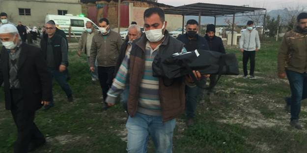 Defnedilirken yaşadığı ortaya çıkan bebek 6 gün sonra toprağa verildi!