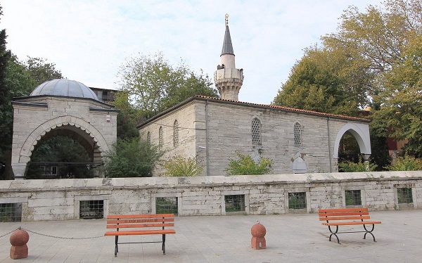 Defterdar Camii nerede? Defterdar Camii nasıl gidilir?