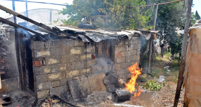 Değiştirdiği tüpe çakmağı çakınca...