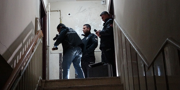 Dehşet veren olay! Evinde satırlı saldırıya uğradı