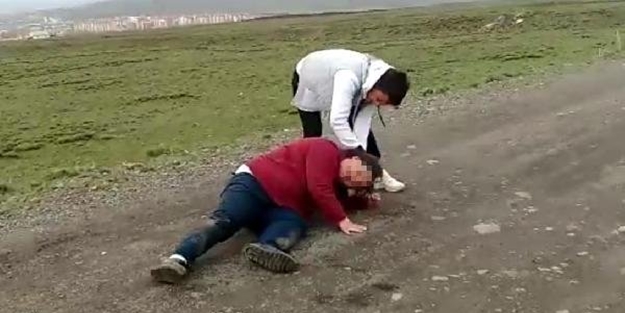 İki genç kız dakikalarca böyle dayak yedi!