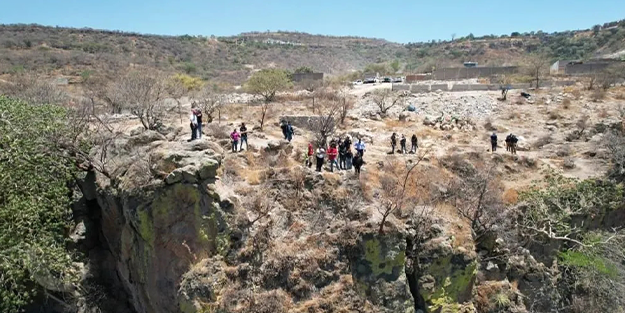 Dehşete düşüren olay! Uçurum kenarındaki 45 torbadan çıktı!