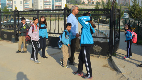 Dehşetin yaşandığı okulda veliler huzursuz