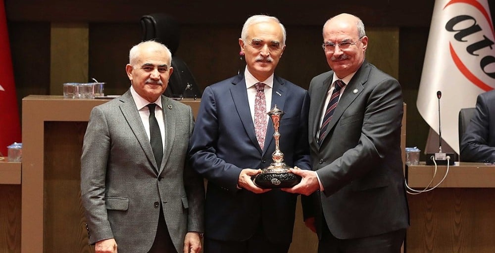 DEKİ Başkanı Olpak: “Türk iş dünyasının yurt dışına açılan penceresiyiz” 
