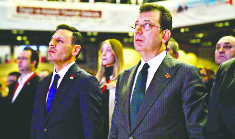 Delegeleri koltukla ayartmış