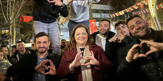 DEM Parti sözleri seçime damga vurmuştu! CHP adayı Burcu Köksal Afyon'un ilk kadın başkanı oldu
