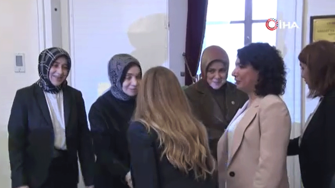 DEM Partili kadınlar AK Parti'yi ziyaret etti
