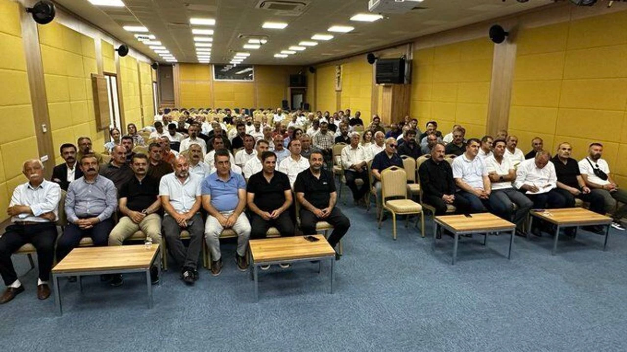 DEM Parti'nin yeni projesi: Evcil hayvan gibi evcil-pasif erkek!