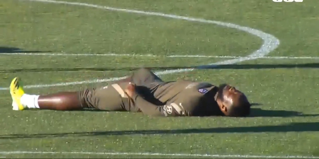 Dünyaca ünlü yıldız oyuncu bir anda yere yığıldı! Korku dolu anlar