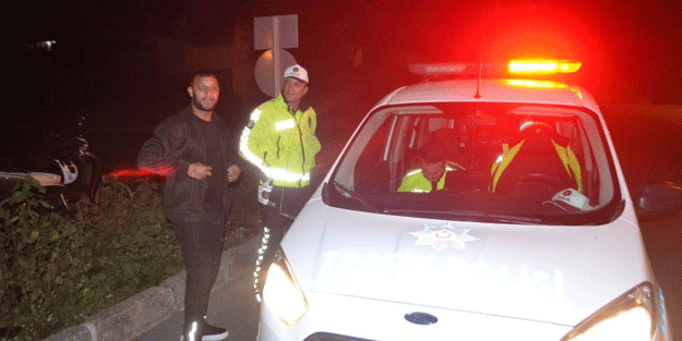 Demek ki sadece para cezası yetmiyormuş! Alkolik maganda devletle kafa buldu