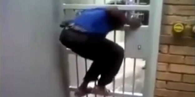 Bu adam buradan nasıl geçti?/ VİDEO