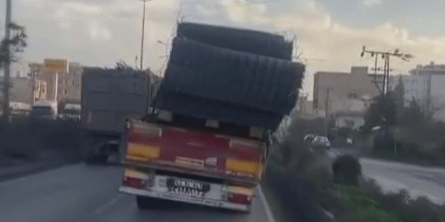 Demir yüklü tır tehlike saçtı