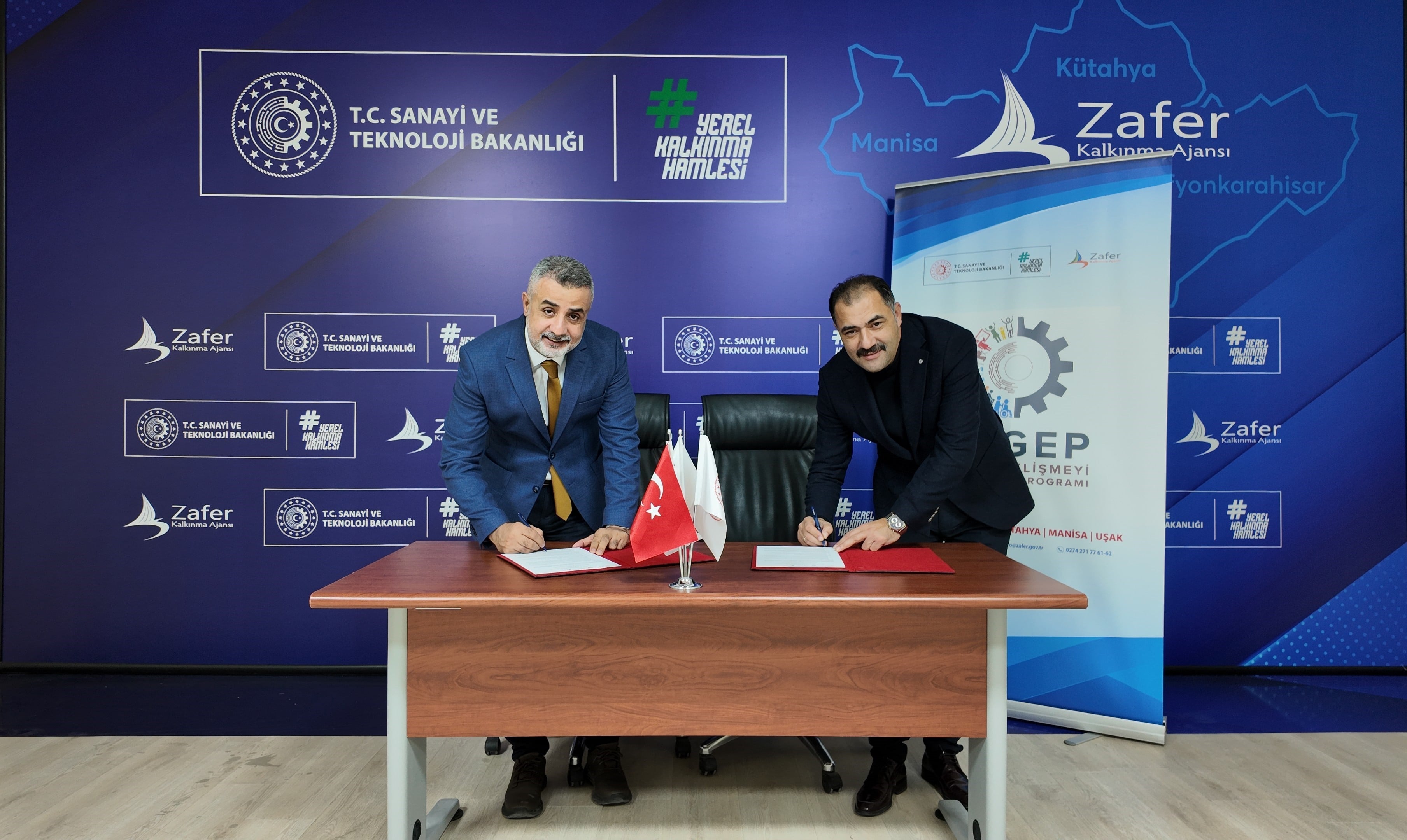 Demirci Halı Dokuma ve Deneyimleme Atölyesi projesinin protokolü imzalandı