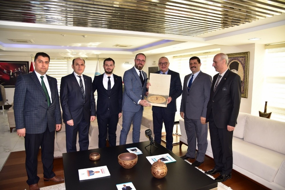 Demirci heyetinden Başkan Ergün’e OSB teşekkür 