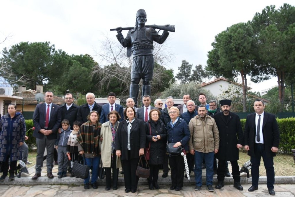 Demirci Mehmet Efe mezarı başında anıldı 