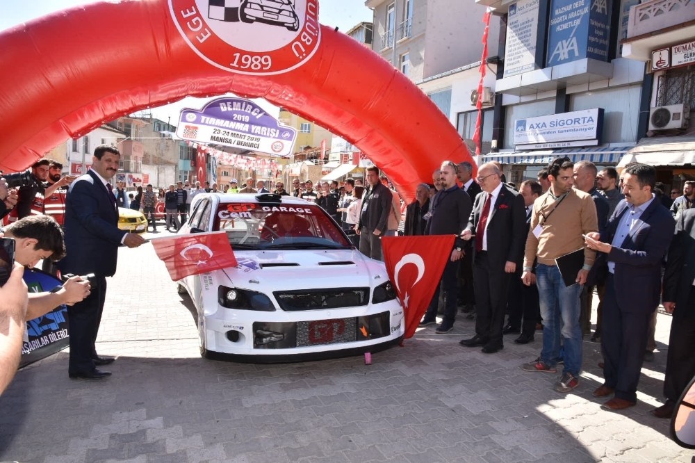 Demirci’deki ’Türkiye Tırmanma Yarışı’nın startını başkanlar verdi 