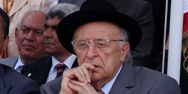 Demirel, Nuri Alço'nun tokadını ustalıkla alan Ahu Tuğba gibiydi