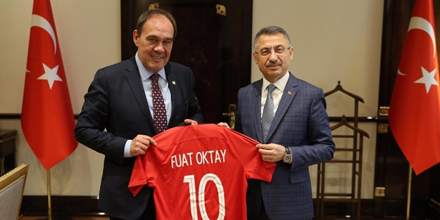Demirören'den Fuat Oktay'a sürpriz ziyaret