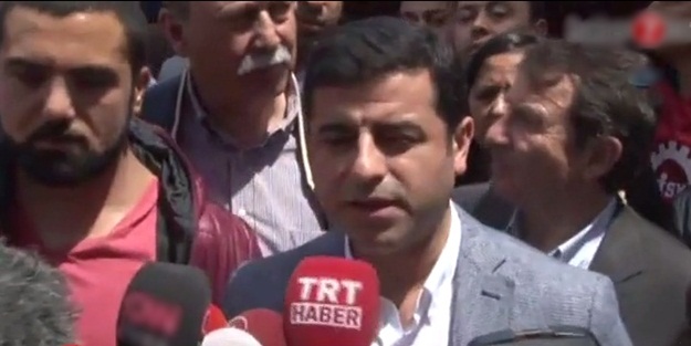 Demirtaş silah bırakma sorusuna İmralı'yı gösterdi