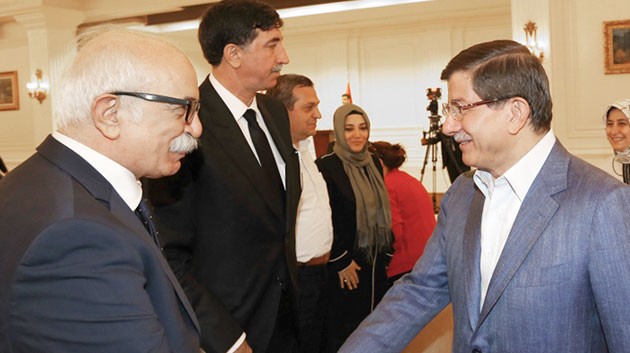 Demirtaş’la görüşürken, KCK savaş başlattı