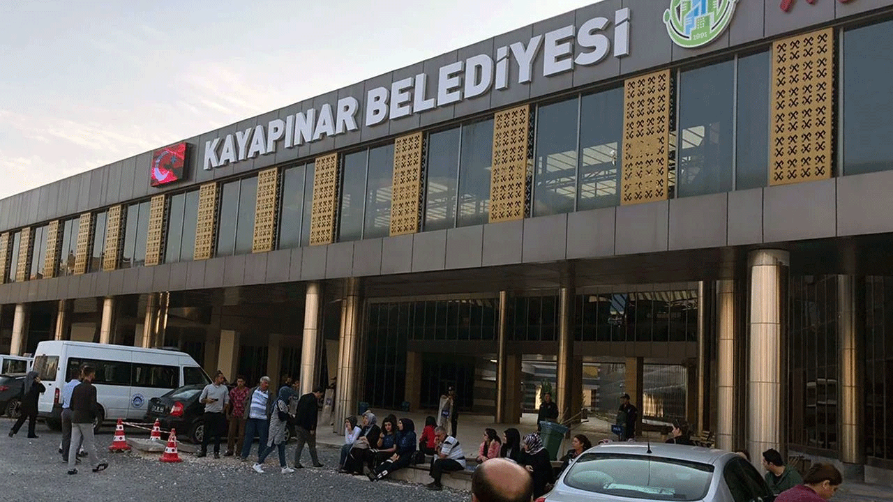 DEM'li belediyeler ortağı CHP'nin izinde: Tek mesajla toplu kıyım!